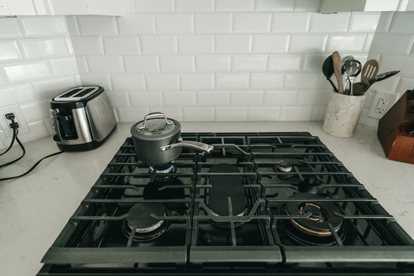 Top Strategies to Sparkle: Ultimate Guide to Cleaning Your Stainless Steel Gas Cooktop