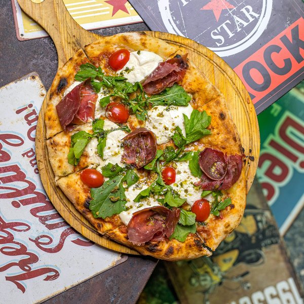 Unlocking the Secrets: Essential Features of a Pizza Stone for Perfectly Crispy Crusts in Your Home Oven